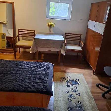 Bed and Breakfast Amma Gruda